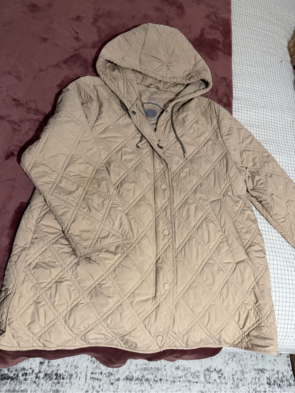 Bernardo Quilted Hooded Women's Coat in Beige